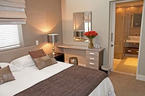 פנסיון 94 On Rodger