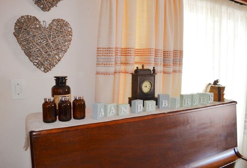 פנסיון Aan De Bergen