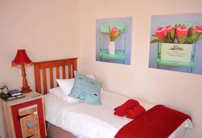 פנסיון Aan De Bergen