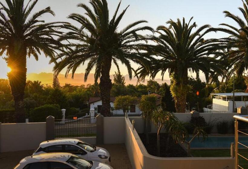 ペンション Four Palms Accommodation