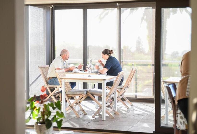 ペンション Four Palms Accommodation