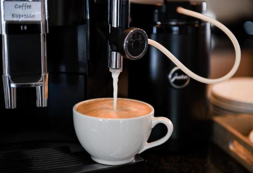 ペンション Four Palms Accommodation