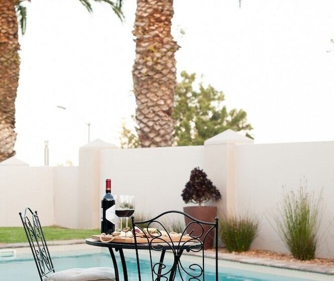 ペンション Four Palms Accommodation