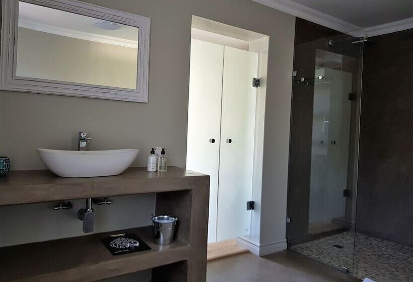 ペンション Four Palms Accommodation