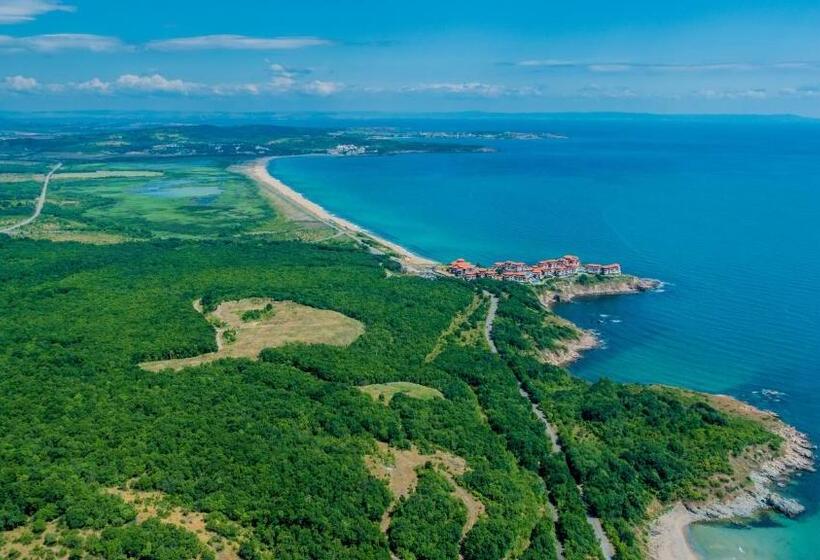 Курорт Saint Thomas Holiday Village