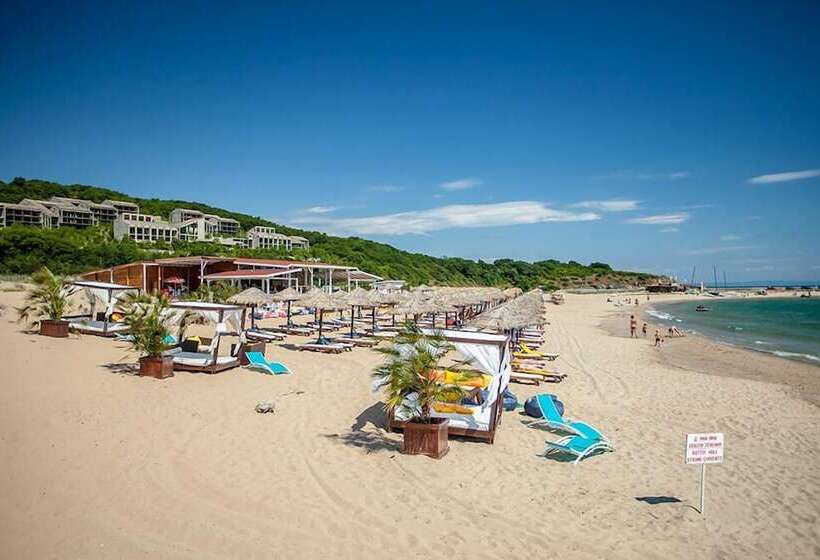 Курорт Saint Thomas Holiday Village