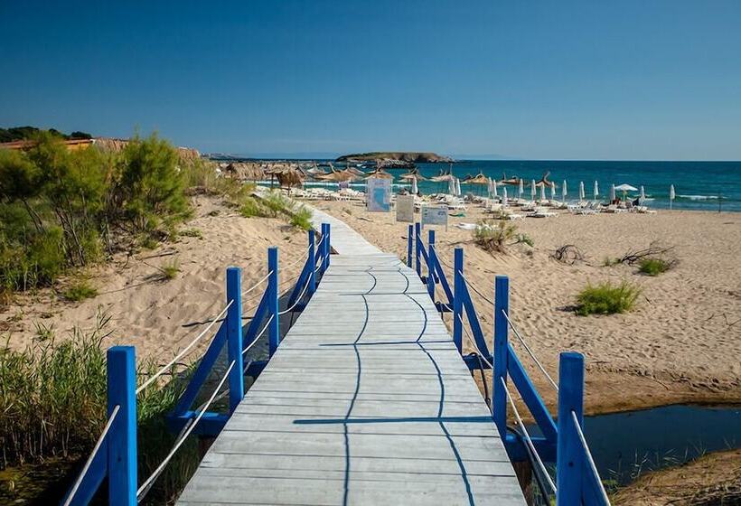 Курорт Saint Thomas Holiday Village