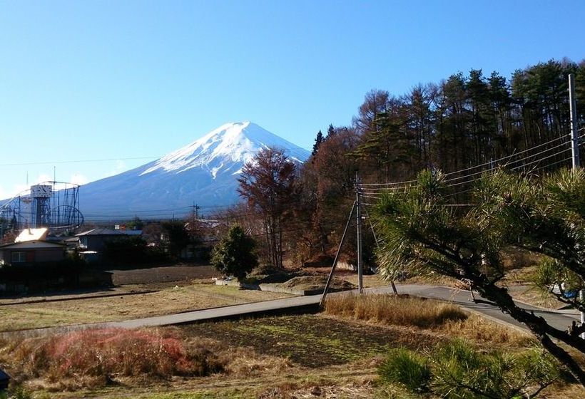 Teishaba Guesthouse & Cafe Hostel