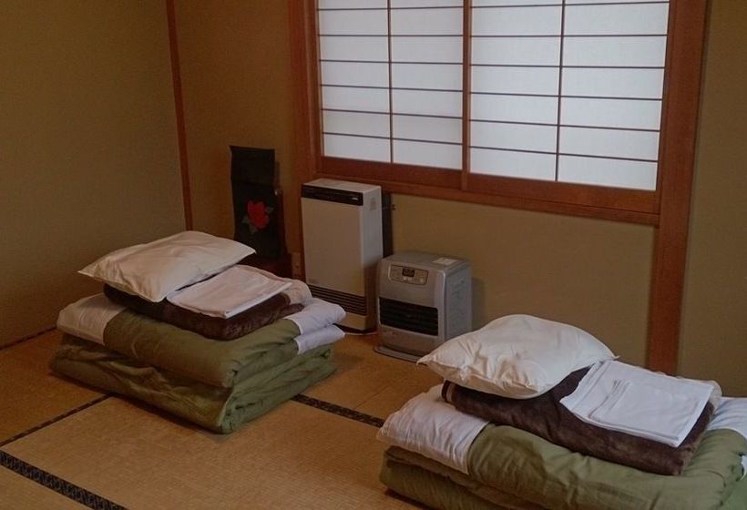 Teishaba Guesthouse & Cafe Hostel