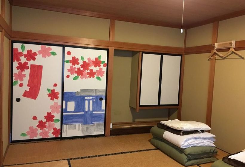 Teishaba Guesthouse & Cafe Hostel