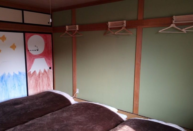 Teishaba Guesthouse & Cafe Hostel