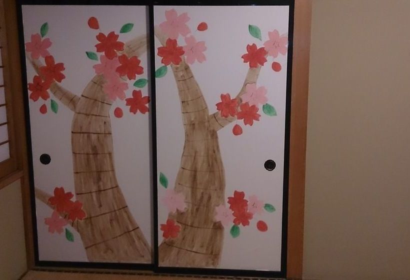 Teishaba Guesthouse & Cafe Hostel