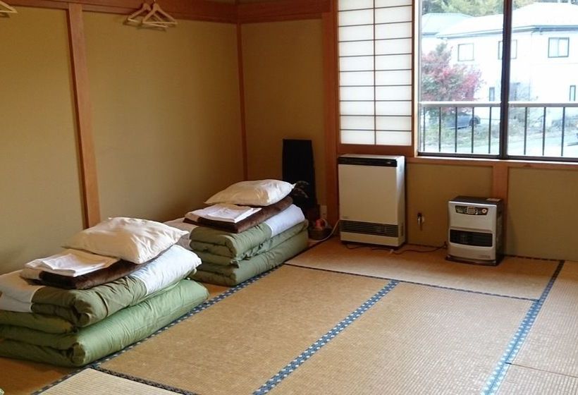 Teishaba Guesthouse & Cafe Hostel