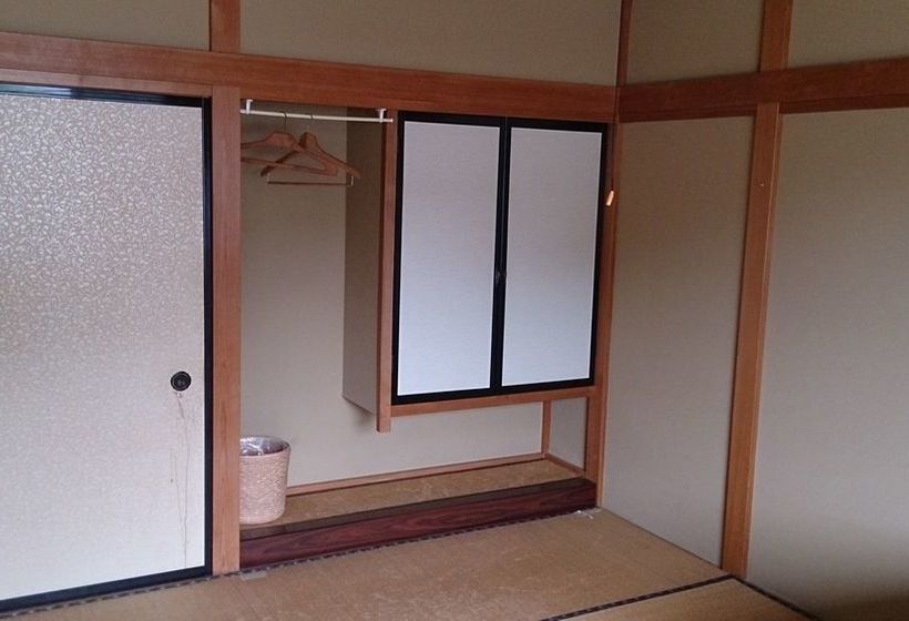 Teishaba Guesthouse & Cafe Hostel