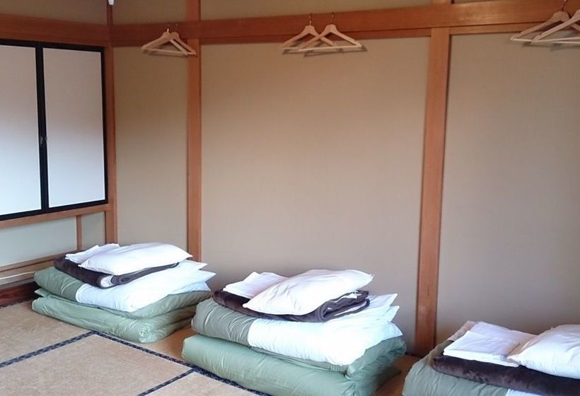 Teishaba Guesthouse & Cafe Hostel