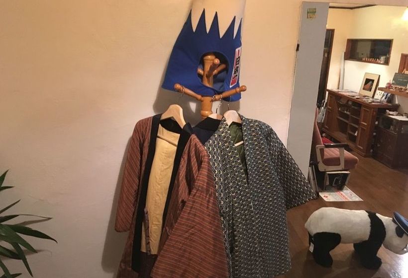 Teishaba Guesthouse & Cafe Hostel