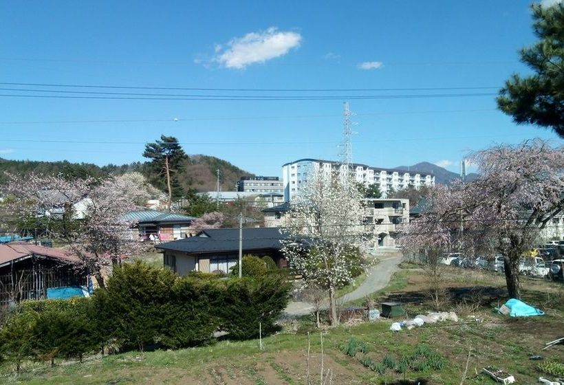 Teishaba Guesthouse & Cafe Hostel