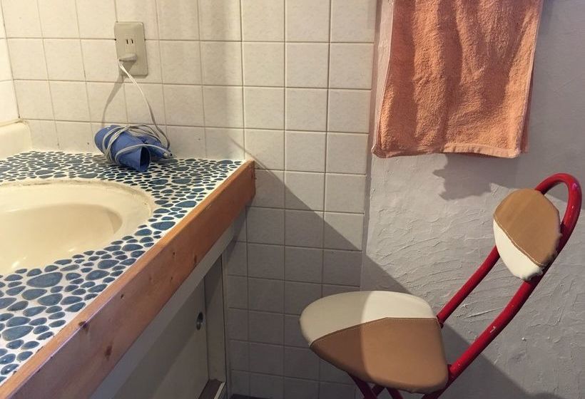 Teishaba Guesthouse & Cafe Hostel