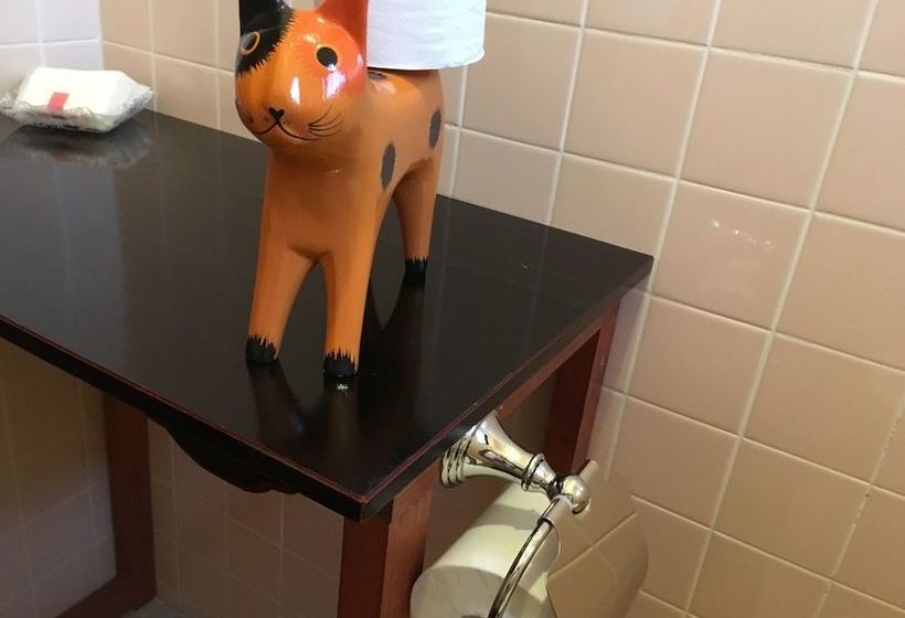 Teishaba Guesthouse & Cafe Hostel