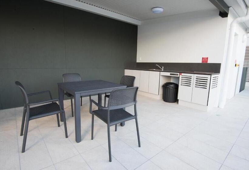 Verve On Cotton Tree