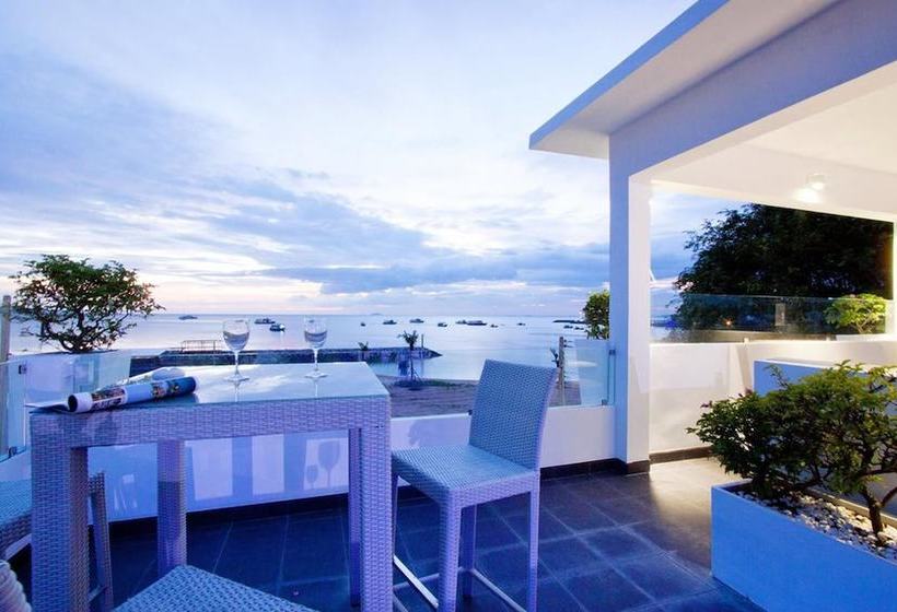 Villa 7th Heaven Beach Front