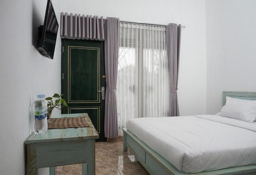 호텔 Reddoorz At Griya Cemara Homestay Yogyakarta