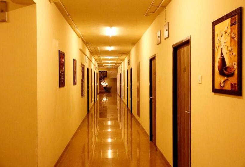 Отель Downtown Business