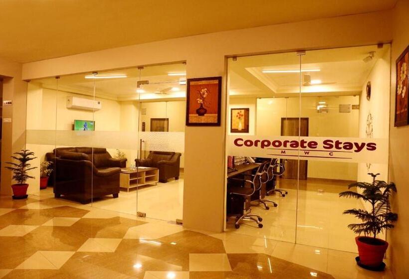 Отель Downtown Business