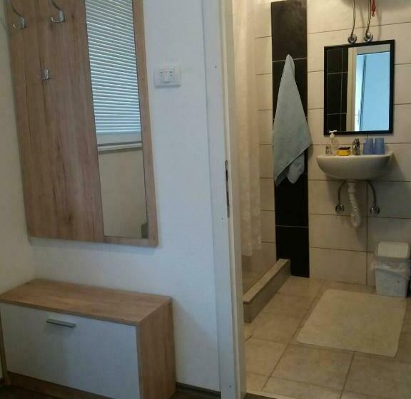 פנסיון Rooms Adrijana