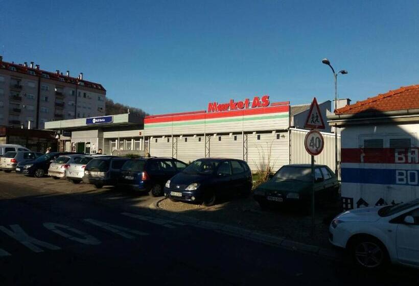 פנסיון Rooms Adrijana