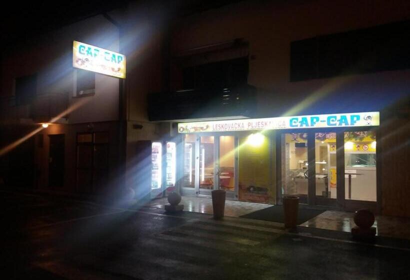 פנסיון Rooms Adrijana