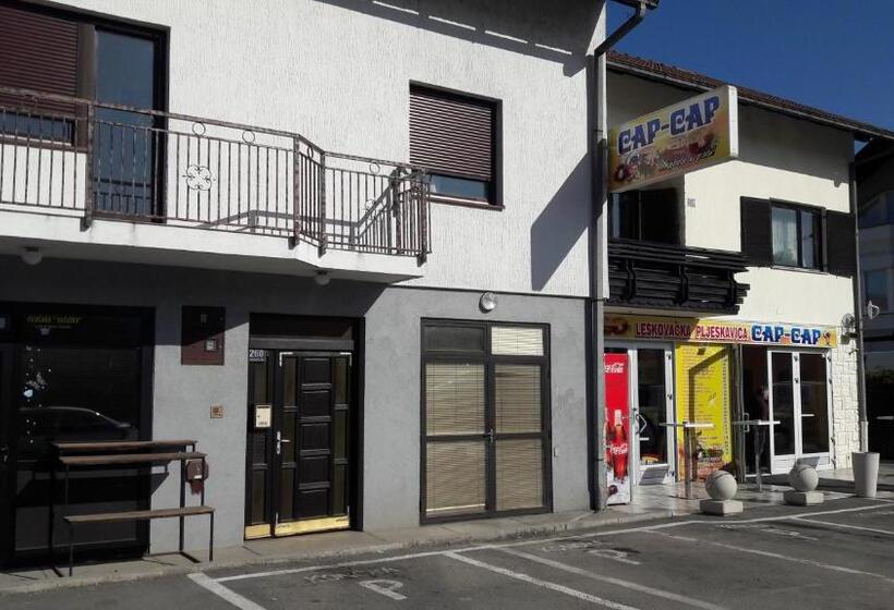 פנסיון Rooms Adrijana