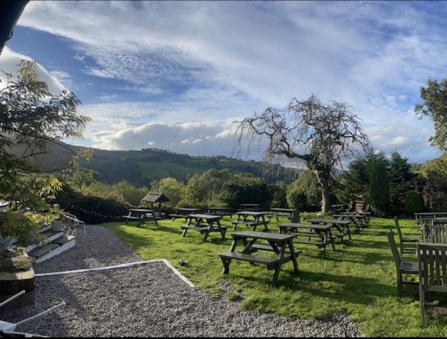 הוסטל The Mortal Man Inn