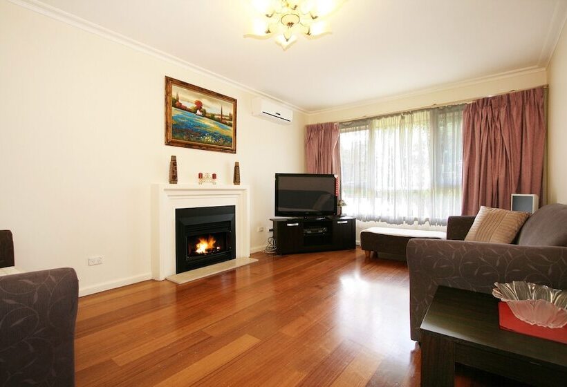 3 43 Thames Holiday Unit