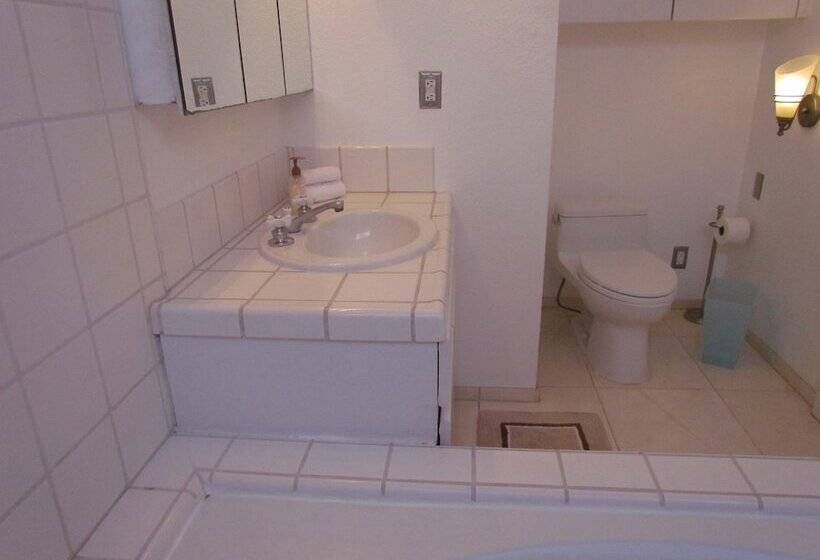 3 Bedroom House On The Beach