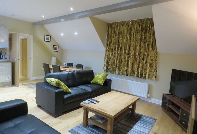 Abbey Apartments Modern Aparthotel For Tourists & Professionals