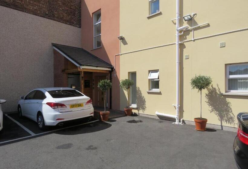 Abbey Apartments Modern Aparthotel For Tourists & Professionals