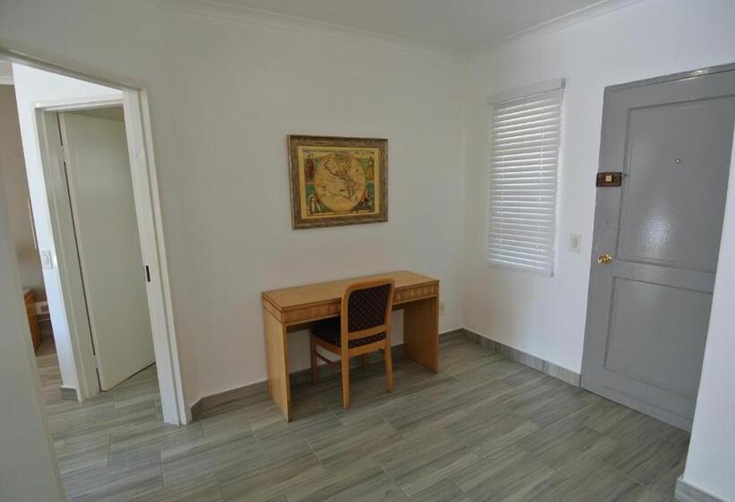 Airport Inn And Suites