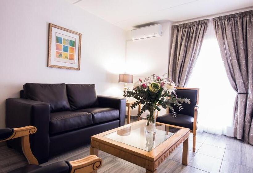 Airport Inn And Suites