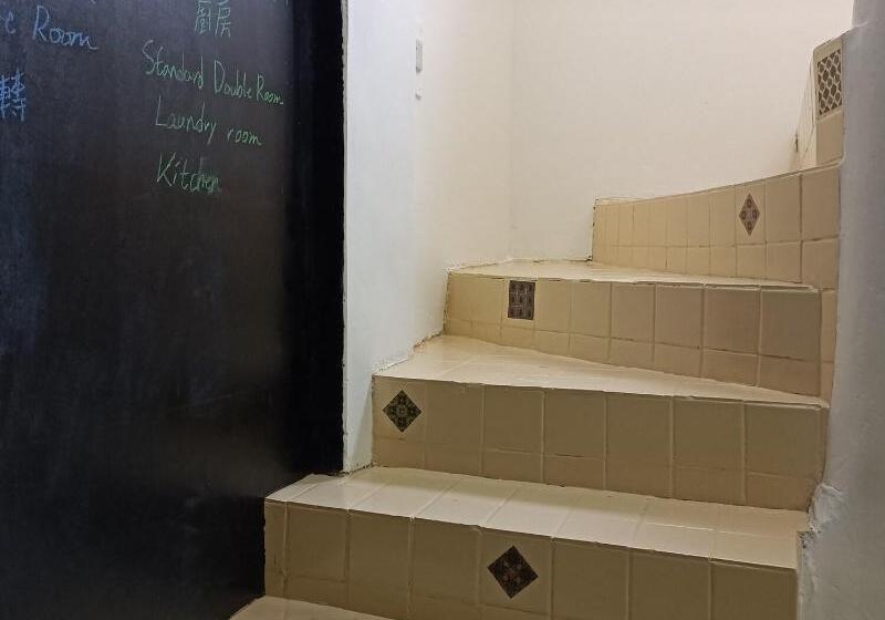 Df Park Space Hostel