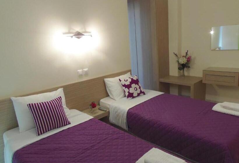 Angelica Studios And Apartments