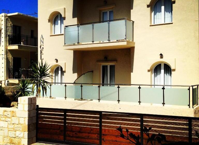 Angelica Studios And Apartments