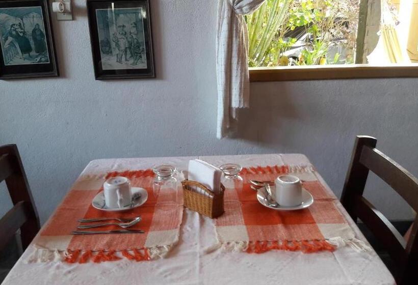 تختخواب و صبحانه Casa Das Orquideas