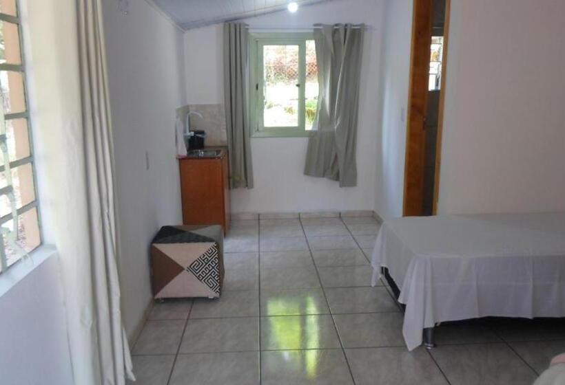 민박 Kantinho Da Serra