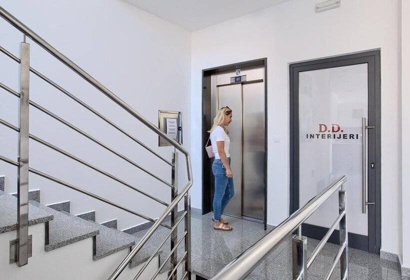 مبيت وإفطار Pula City Center Accommodation With Free Parking