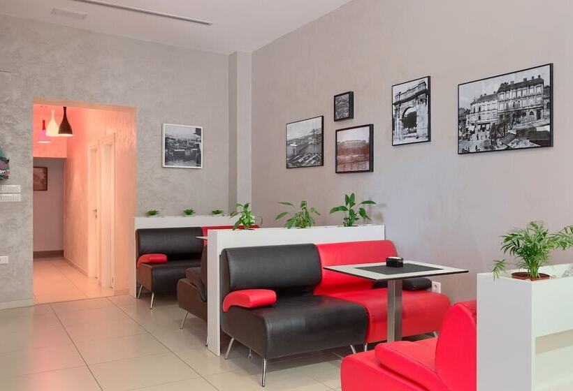 مبيت وإفطار Pula City Center Accommodation With Free Parking