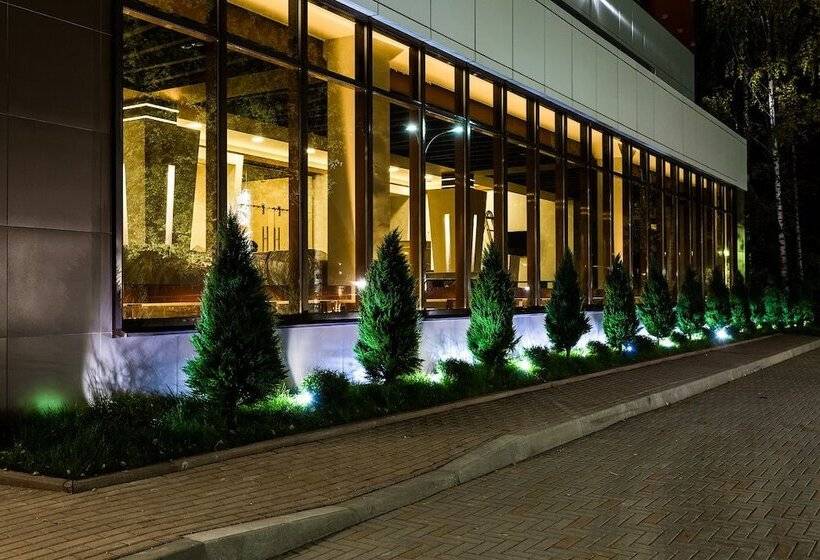 Отель Alpha Business