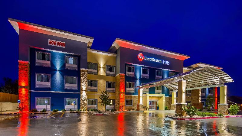 هتل Best Western Plus Lampasas Inn & Suites