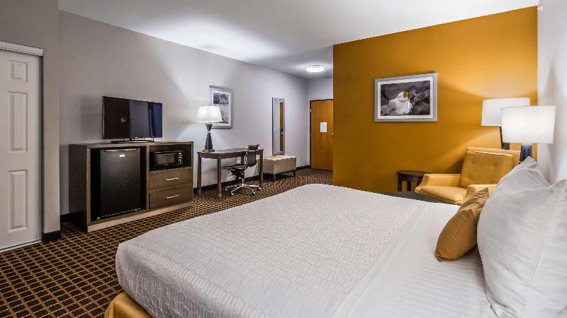 هتل Best Western Plus Lampasas Inn & Suites