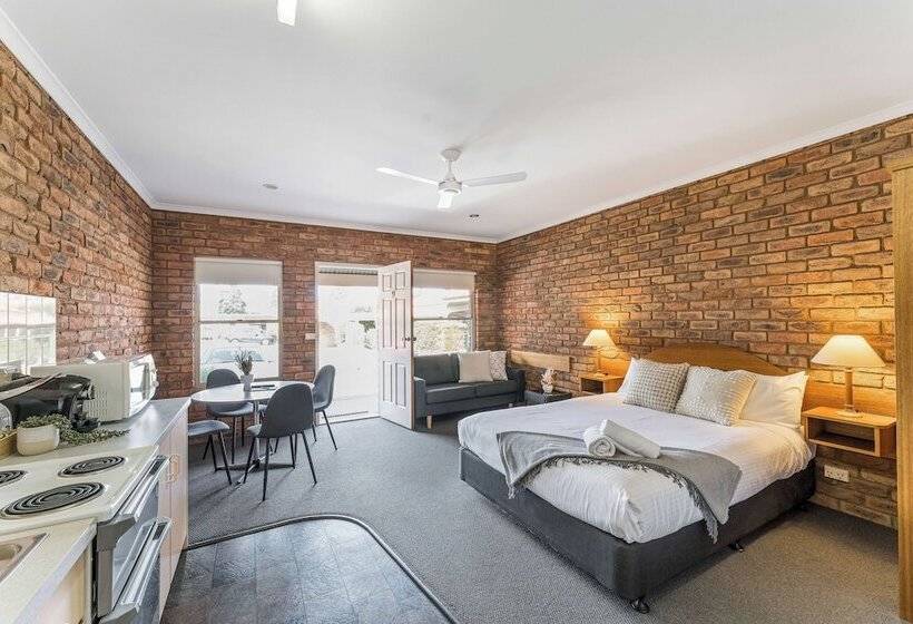 هتل Big4 Tasman Holiday Parks   Warrnambool